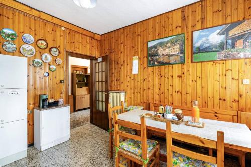 Vigodarzere House | Discover The River Bank House - A Riverside Retreat