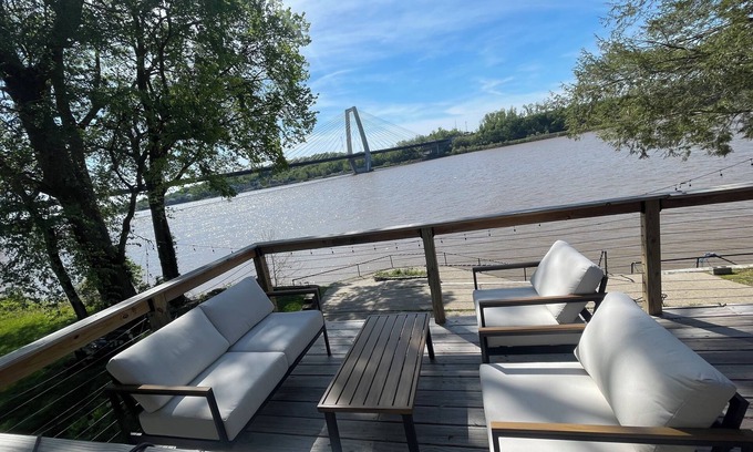 Prospect House | River Hideaway: Unwind with Spa, Hot Tub & Family Fun
