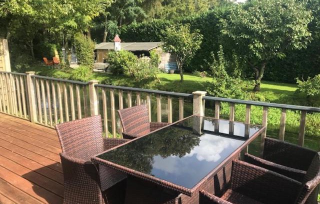 Cheddar Apartment | Explore The Riverside Apartment on Cheddar Bridge