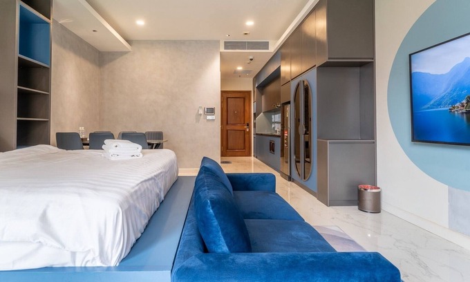 Little Japan Apartment | Relax at The Rixx Boutique: Pool, Gym & Netflix Included