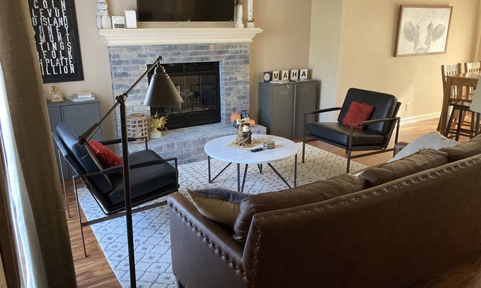 Chalco House | Unforgettable Stay at The Road To Omaha Home with Spa & More
