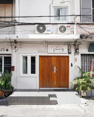 Banglamphu Hostel | The Roamery Hostel