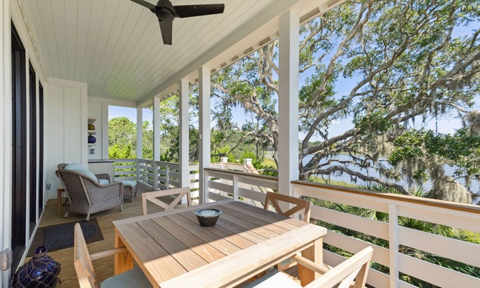 Johns Island House | Experience "The Robin": Creekside Bungalow with EV Charger
