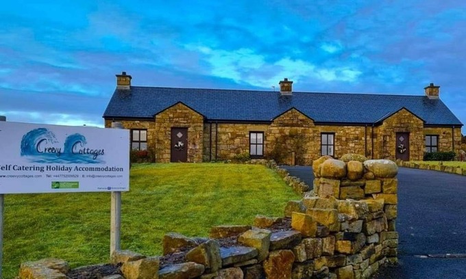 Creevy Cottage | Cozy Retreat at The Rock: Steps to Pier & Ocean Views