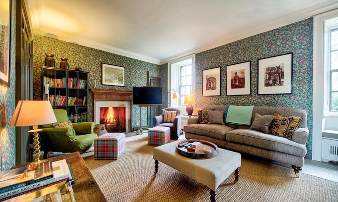 New Town Apartment | Experience The Rock House - Main House with Family & Pets