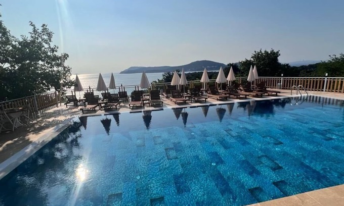 Adalar Hotel | Relax at The Roof ADA: Ocean View & Poolside Comfort