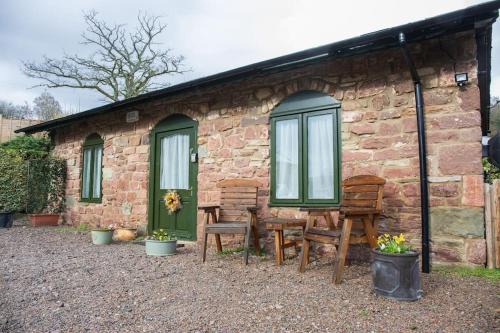 Redbrook House | Discover The Rookery Cottage - Pet-Friendly Getaway