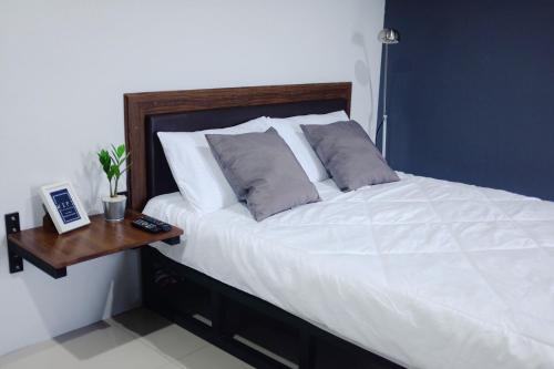 Surat Thani Apartment | Family-Friendly Stay at The Room Apartment with Great Ratings