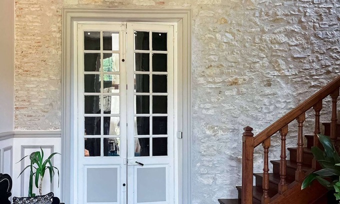 Arcomps House | The Rooms of Vilmorais - Red