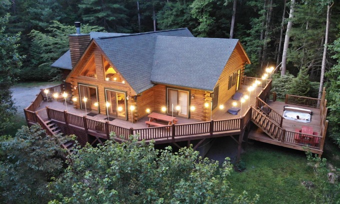 Fairview Cabin | Relaxing Retreat with Game Room, Hot Tub & Pet Friendly!