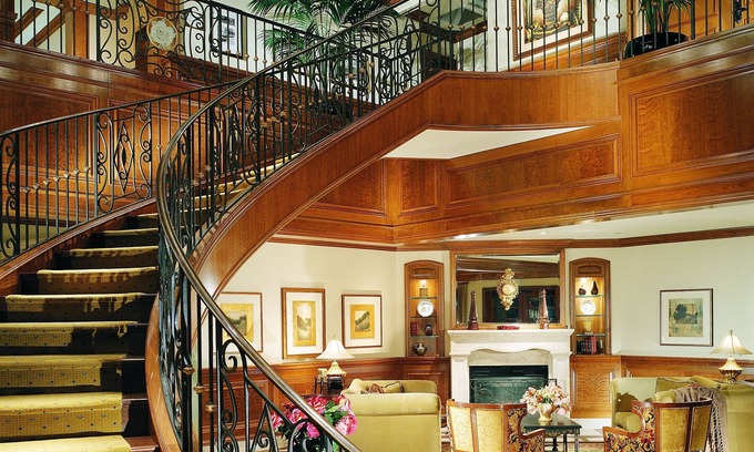 Pleasanton Hotel | Experience Comfort at The Rose Hotel - 4-Star Retreat
