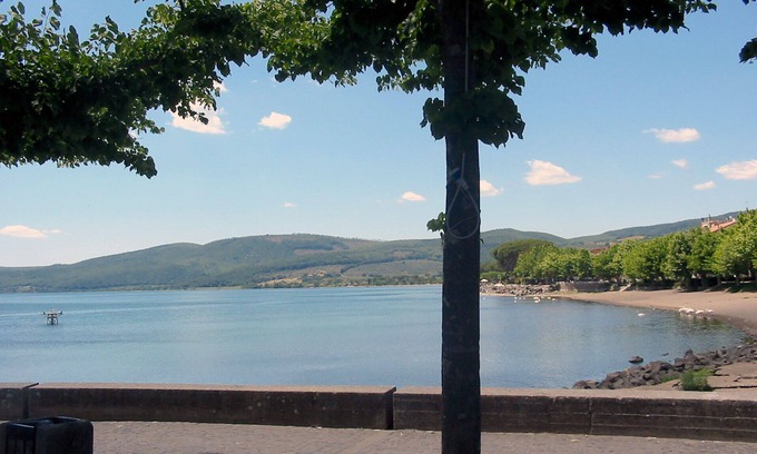 Lake Bracciano Apartment | Perfect Getaway at The Rose on the Lake, Trevignano Romano