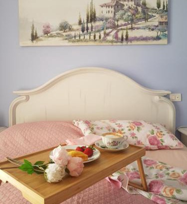 Rimini Apartment | Delizioso Attico at The Roses - 4-Star with Hot Tub & More