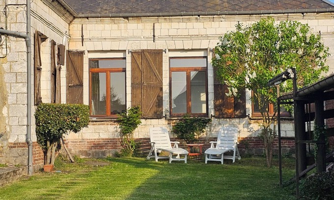 Mailly-Maillet House | The Roses of Remembrance, Les Roses du Souvenir
