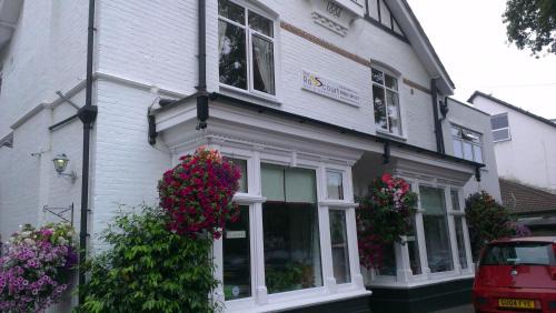 Boscombe House | Elegant Retreat at The Rosscourt - Adults Only with Accessibility