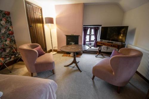 Cottingham Hotel | Discover Family-Friendly Comfort at The Royal George Hotel