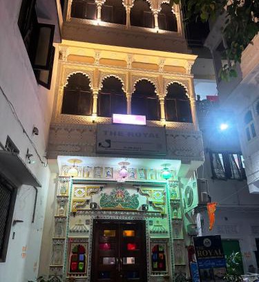 Udaipur House | Pet-Friendly Royal Lake View Villa with Pool & Breakfast