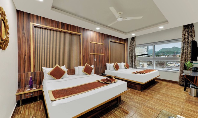 Ajmer Hotel | Discover The Royal Melange Beacon: Family-Friendly Stay
