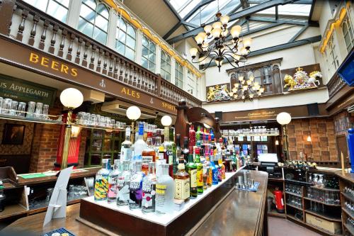 Dartford House | Discover The Royal Victoria and Bull Hotel: Family-Friendly Stay