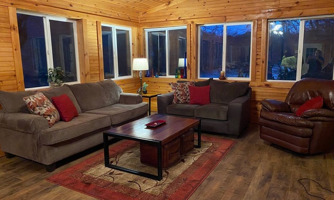 Franklin Cabin | Riverfront Escape at The Ruby River - Rated 9.8/10!