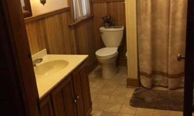 Towanda Bed & Breakfast | Charming Family Retreat at The Russell Victorian Inn