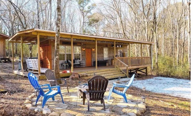 Pendleton House | Pet-Friendly Retreat at The Rustic Rectangle with Spa & Hot Tub