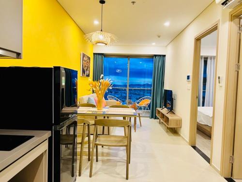 Thang Tam Apartment | Experience Oceanfront Bliss at Mochi House - Căn hộ The Sóng