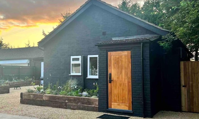 Hethel Apartment | Incredible Comfort at The Saddle Inn, Snetterton Circuit
