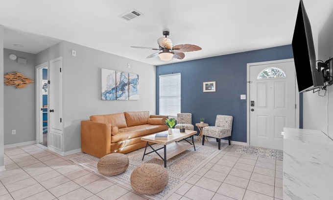 Gulf Breeze House | Oceanfront Bliss: The Salty Breeze Beach House Awaits!