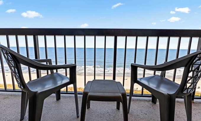 Windy Hill Apartment | "The Salty Compass" 3 Bedroom Ocean Front View