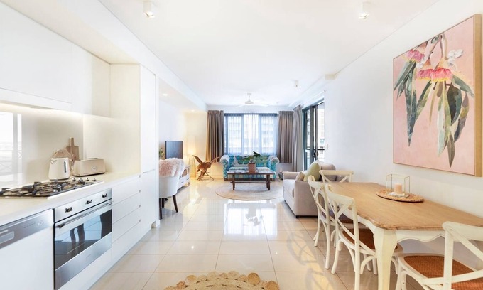 Darwin City Centre Apartment | Discover The Salty Lagoon: A Vibrant Retreat by the Water