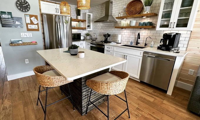 Crystal Beach Condo | Beachfront Bliss at The Salty Shack: Pool, Spa & Ocean Views