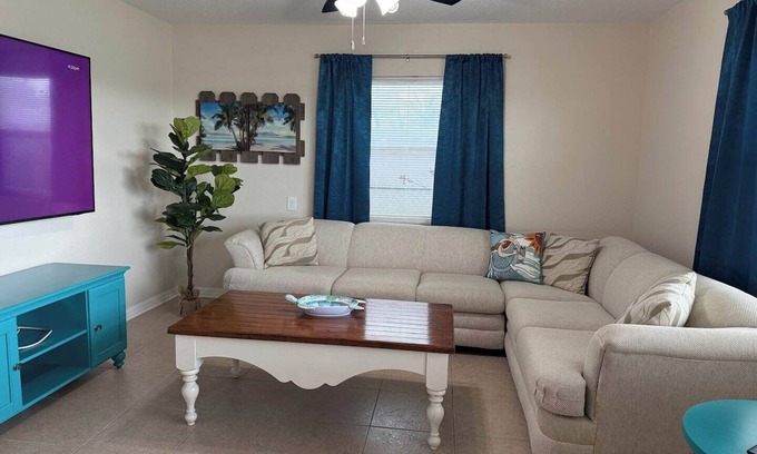 Sea Ranch On The Gulf House | The Salty Turtle! This 3BR/2BA/2CG waterfront retreat in Hudson, Florida