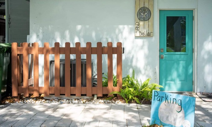 Bradenton Apartment | The Sand Dollar Cottage