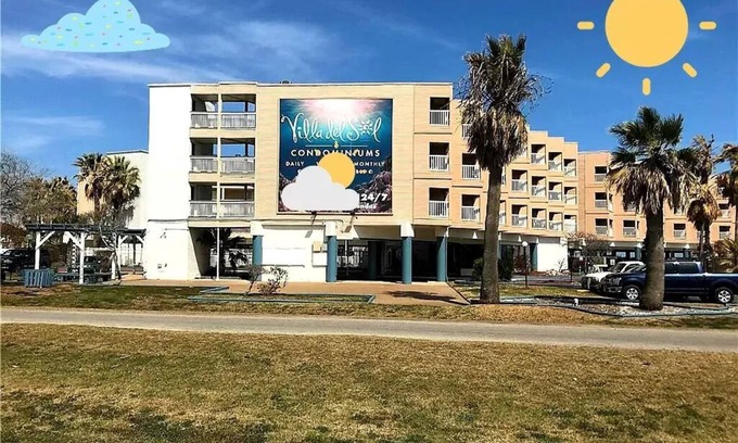 North Beach Condo | Ocean View North Beach Condo with Pool and Spa Amenities