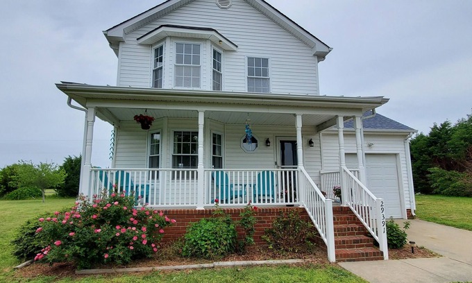 Cape Charles House | Experience The Sandpiper: Family Retreat with Private Pool
