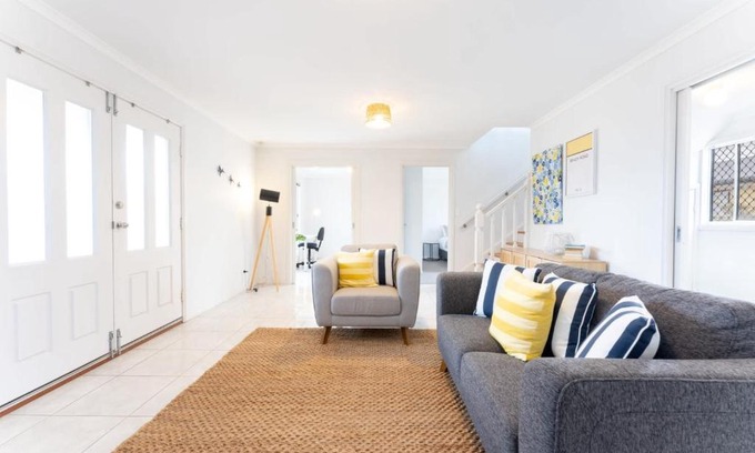 Goolwa Beach House | Family & Pet Friendly Retreat at The Sandpiper - 4 Stars