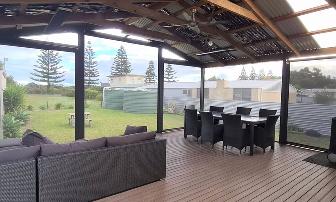 Lacepede House | Beachfront Bliss at The Sandy Toes Retreat, Rated 8/10