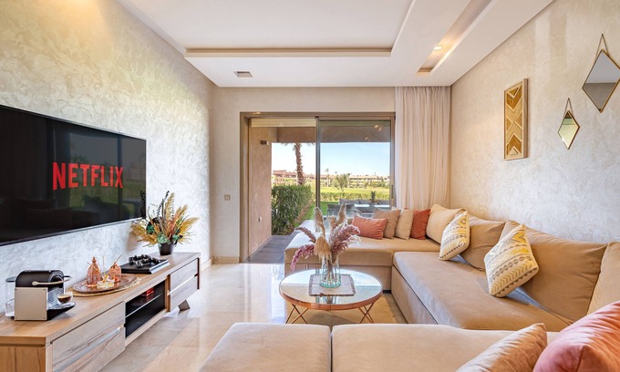 Menara Apartment | The Saphir Rez de Jardin Familial 3 Chambres Piscine Jardin Golf
