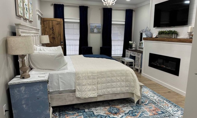 Low Moor Apartment | The Sapphire and Blush Retreat- 2 Bedroom Suite #5