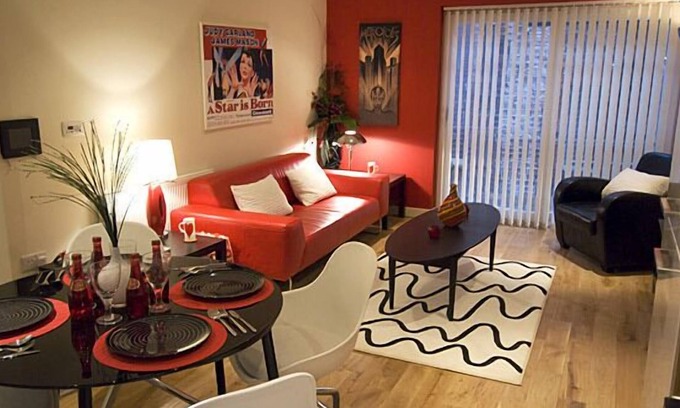 Hull Old Town Apartment | Discover The Sawmill: City Centre Retreat with Essential Amenities