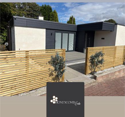 Dundee Villa | Discover The School House: Pet & Child Friendly Retreat