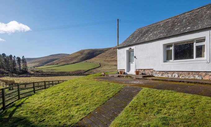 Wooler House | Relax in The School House: Two Bedroom Family Retreat
