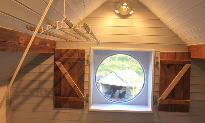 Marsden House | Quirky The Scullery Annex: Pet & Child Friendly Retreat