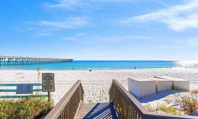 Navarre House | The Sea Turtle Inn Unit 1