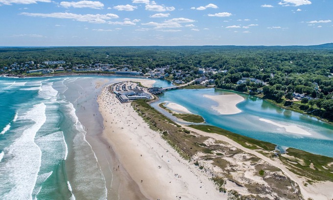 Ogunquit Hotel | Inviting Sea View Motel with Pool & Oceanfront Dining