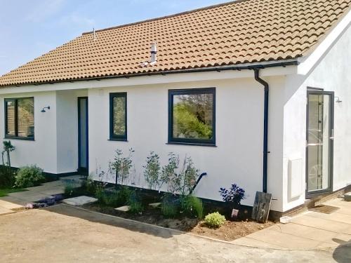 Deepdale House | Family-Friendly Retreat at The Seashells - 4-Star Comfort