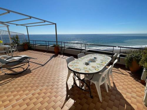 Recanati Apartment | The Seaside Serenity Terrace