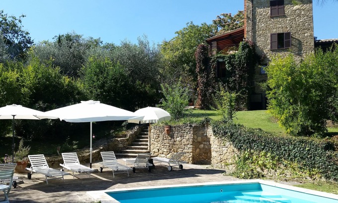 Sarteano House | Discover The Secret Tuscany - Secluded Villa with Pools