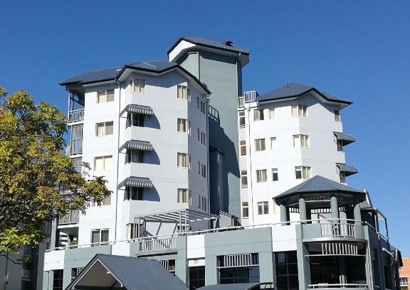 Spring Hill Apartment | Relax at The Sedgebrook On Leichhardt: 4-Star Retreat